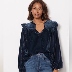 Evereve Yana Velvet Top size XL
